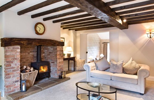Great Longstone House | Cosy 3 bedroom barn conversion in the village of Great Longstone, close to Bakewell