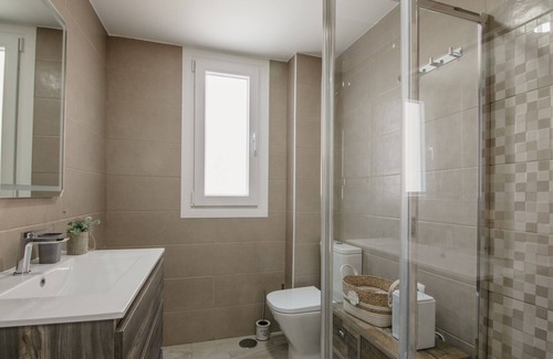 Huetor Vega Ski Chalet | Cosy 3 bedroom house only 20 minutes from Sierra Nevada