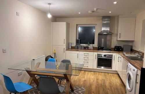 Southampton Apartment | Cosy 3 BR Flat in Southampton