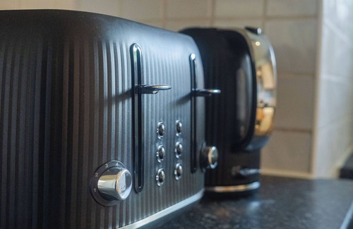 West Hill House | Cosy 4 Bed Wimbledon Home- Ideal for Families/London City Explorers/Sports Fans!