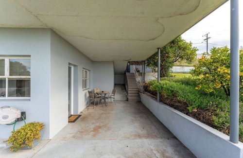 Devonport Apartment | Cosy and Comfortable Unit with Parking & Wifi