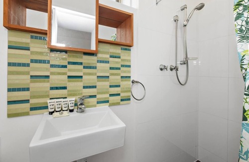 Fitzroy Apartment | Cosy and Comfortable Fitzroy Studio with Parking