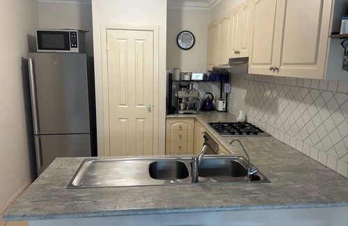 Lynbrook House | Cosy and convenient townhouse in Lynbrook.