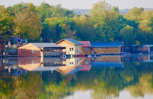 Carrieres-sous-Poissy Apartment | Cosy and quiet: Apartment 20 minutes from Paris and Versailles