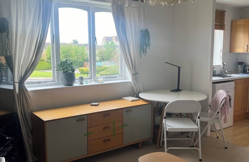 New Cross Apartment | Cosy and peaceful flat in South East London