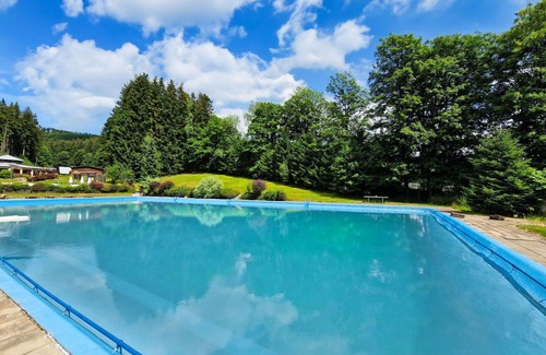 Mlade Buky Apartment | Cosy apartment for 2 people with WIFI, pool, A/C, TV, patio and pets allowed