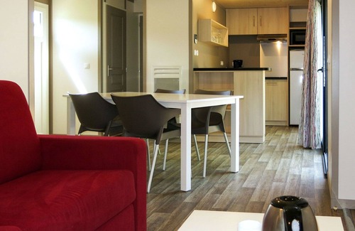 Malansac House | Cosy apartment in villa for 4 guests with WIFI, pool, TV, terrace and pets allowed