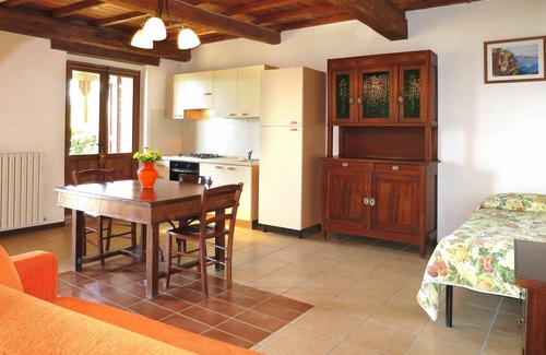 Santo Villa | Cosy apartment in villa for 4 guests with pool, terrace, pets allowed and panoramic view