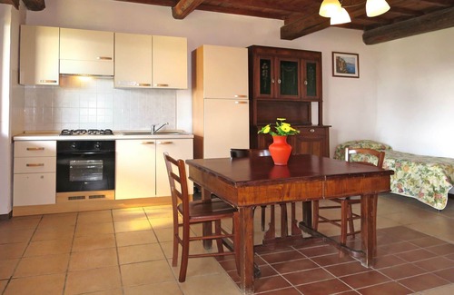 Santo Villa | Cosy apartment in villa for 4 guests with pool, terrace, pets allowed and panoramic view