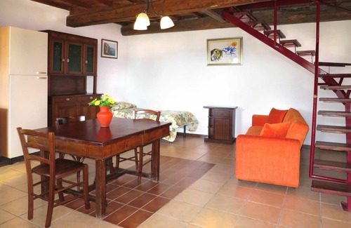 Santo Villa | Cosy apartment in villa for 4 guests with pool, terrace, pets allowed and panoramic view
