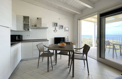 Paduledda Apartment | Cosy apartment for 4 guests with pool, TV, pets allowed and parking