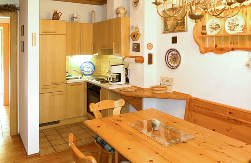 Treffen Villa | Cosy apartment in villa for 4 people with WIFI, TV, terrace and pets allowed
