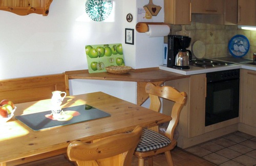 Treffen Villa | Cosy apartment in villa for 4 people with WIFI, TV, terrace and pets allowed