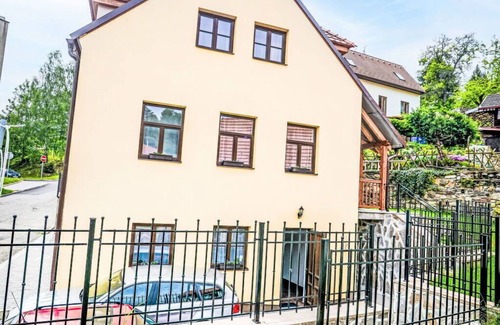 Cesky Krumlov Apartment | Cosy apartment for 5 guests with WIFI, patio and pets allowed