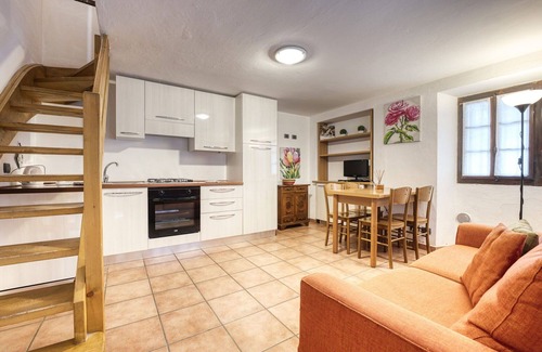 Macugnaga Apartment | Cosy apartment for 2 guests with TV, pets allowed and panoramic view