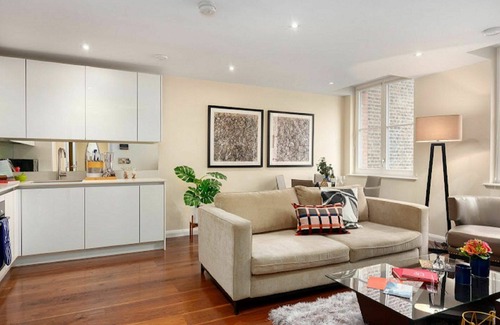The City of London Apartment | Cosy apartment for 2 people with WIFI and TV