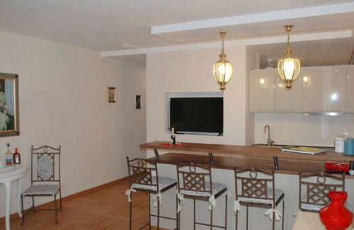 Bigogno Apartment | Cosy apartment for 3 guests with pool, WIFI, A/C, TV, balcony and parking
