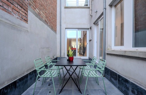 Vogelzang Apartment | Cosy apartment for 3 people with WIFI, TV, terrace and parking