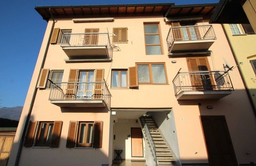 Morosolo Apartment | Cosy apartment for 4 guests with WIFI, TV, balcony and parking