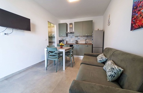 Pachino Apartment | Cosy apartment for 4 people with WIFI, A/C, pool, TV, terrace and parking