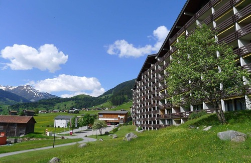 Acletta Apartment | Cosy apartment for 4 people with pool, WIFI, TV, balcony, pets allowed and panoramic view