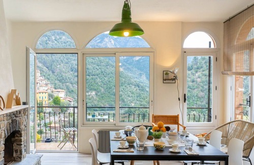 Airole Apartment | Cosy apartment for 5 guests with WIFI, balcony and panoramic view