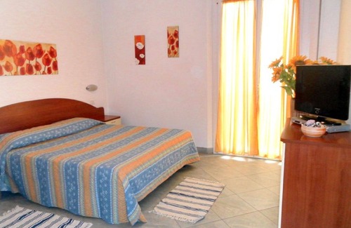 Viserba Apartment | Cosy apartment for 5 people with WIFI, A/C and balcony
