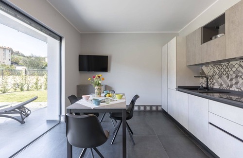 Caramagna Ligure Apartment | Cosy apartment for 6 guests with A/C, pool, WIFI, TV, terrace and pets allowed