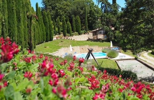 Volterra Apartment | Cosy apartment for 6 guests with pool, WIFI, panoramic view and parking, close to San Gimignano