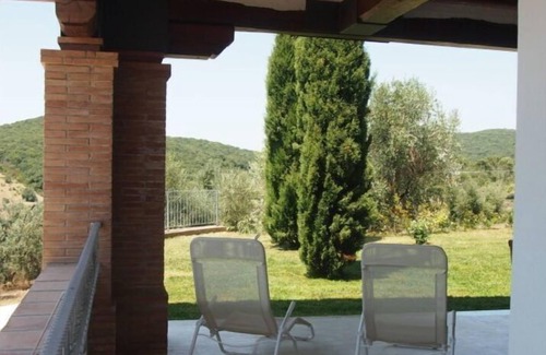 Follonica Apartment | Cosy apartment for 6 people with WIFI, TV, patio and panoramic view
