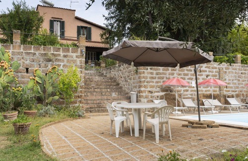 Corchiano Apartment | Cosy apartment for 9 guests with pool, WIFI, TV and pets allowed