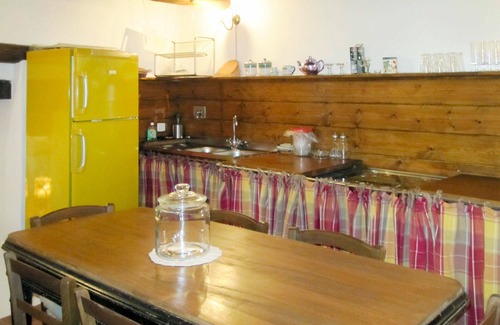 Pian di Sco House | Cosy apartment in villa for 4 guests with WIFI, pool, TV and terrace