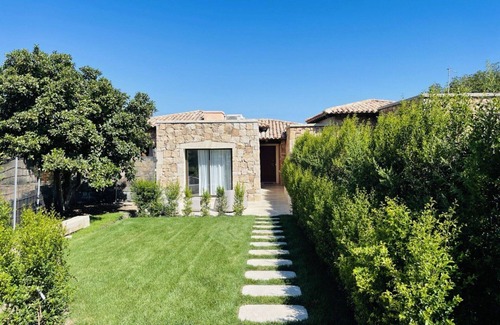 Puntaldia House | Cosy apartment in villa for 8 people with A/C, pool, TV and terrace