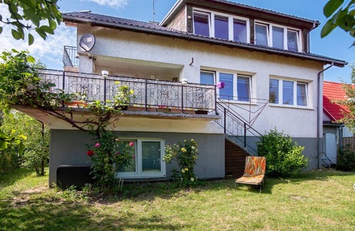 Koszalin House | Cosy apartment in villa for 10 people with WIFI, TV, patio and pets allowed