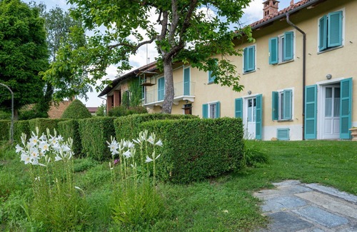 Cortazzone House | Cosy apartment in villa for 5 people with private pool, TV, terrace, pets allowed and panoramic .