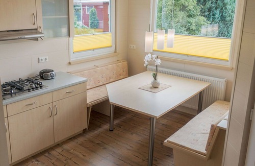 Bad Emstal House | Cosy apartment in villa for 5 guests with WIFI, pool, TV, terrace and pets allowed