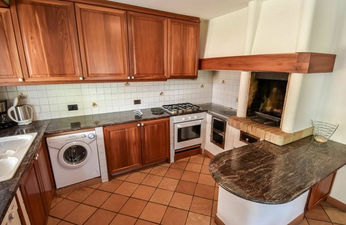 Penia House | Cosy apartment in villa for 8 people with WIFI, TV, balcony and pets allowed