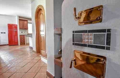 Penia House | Cosy apartment in villa for 8 people with WIFI, TV, balcony and pets allowed