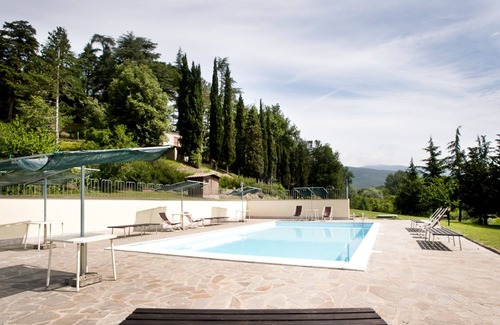 Cicogna House | Cosy apartment in villa with pool, WIFI, veranda, pets allowed, panoramic view and parking