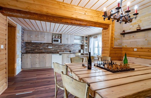Rokytnice nad Jizerou Villa | Cosy apartment in villa for 24 people with WIFI, TV, patio, pets allowed and panoramic view