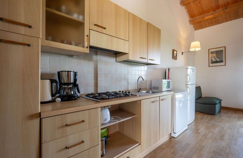 Azzano d'Asti Villa | Cosy apartment in villa for 6 guests with pool, WIFI, terrace and pets allowed