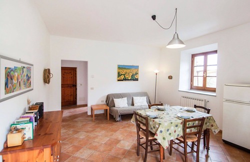 Rufina Villa | Cosy apartment in villa for 4 guests with pool, WIFI, terrace and pets allowed