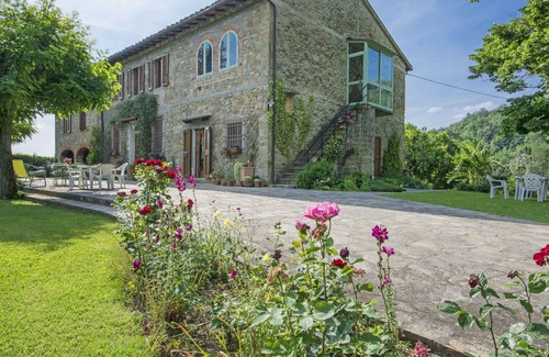 Rufina Villa | Cosy apartment in villa for 4 guests with pool, WIFI, terrace and pets allowed