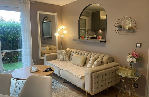 Carrieres-sous-Poissy Apartment | Cosy Appart Proche du rer A et psa