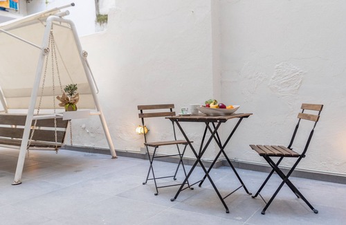 Piraeus Apartment | Cosy apt near Piraeus central port, Mikrolimano port & Pasalimani port.