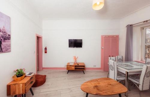 Tollcross Apartment | Cosy Central Apartment by the Meadows 11
