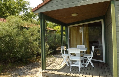 Maurs Cottage | Cosy Chalet 4 Guests, Pool & Patio, Near Maurs' Amenities