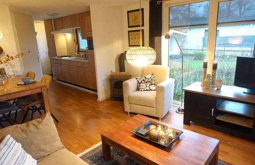 Stegerveld Ski Chalet | Cosy chalet, 5 min. walk to the 5* holiday park