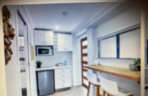 Birtinya Bed & Breakfast | Cosy coastal studio 900 m