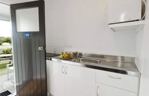 Rotorua Other | Cosy Cottage Thermal Holiday Park